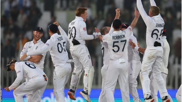 Pakistan v England: James Anderson and Ollie Robinson lead tourists to  first-Test win - BBC Sport