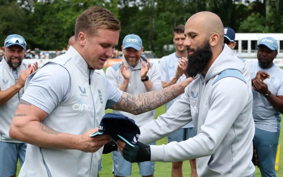 Moeen Ali presents Jason Roy of England with his 100th cap before the 2nd One Day International between Netherlands and England at VRA Cricket Ground on June 19, 2022 in Amstelveen, Netherlands - Getty Images/Richard Heathcote