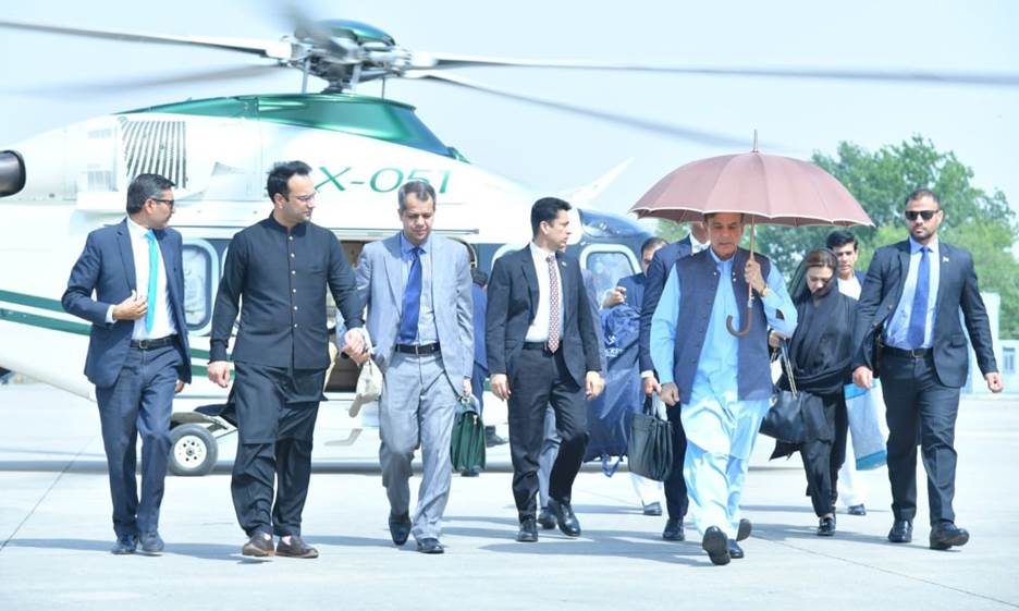 PM Shehbaz arrives in Saudi Arabia for 3-day visit - Pakistan - DAWN.COM