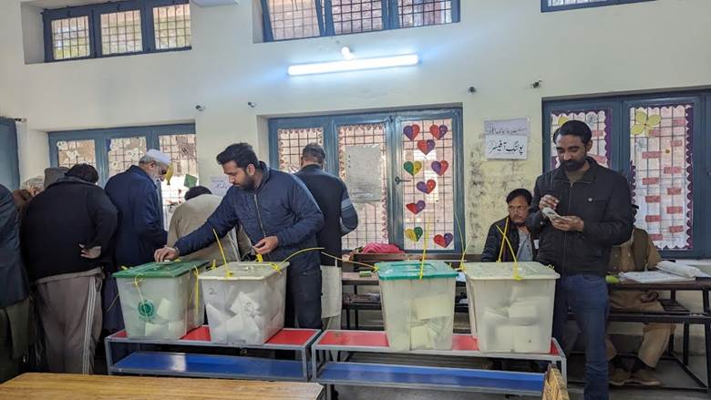 Pakistan voting ends; results expected soon amid charges of manipulation |  Elections News | Al Jazeera