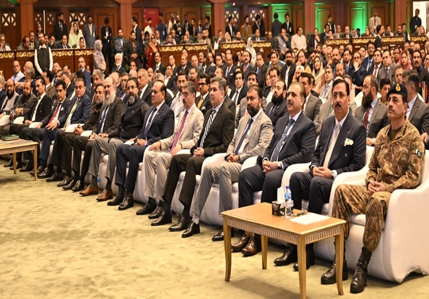 Overseas Pakistanis Foundation on X: A Historic Gathering at the Overseas Pakistanis Convention 2025 PM Shehbaz Sharif and Chief of Army Staff General Asim Munir graced the inaugural Overseas Pakistanis Convention in