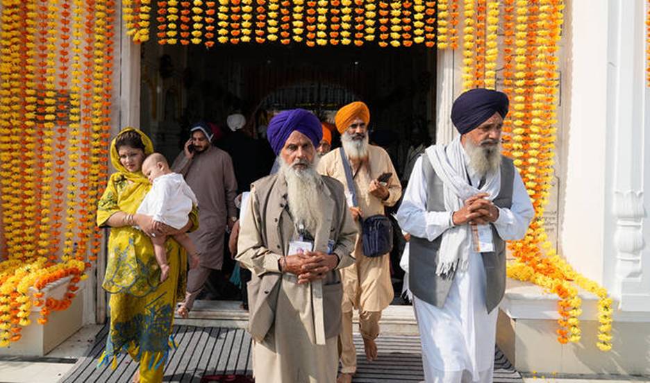 Indian pilgrims find &lsquo;warm welcome&rsquo; in Pakistan despite tensions