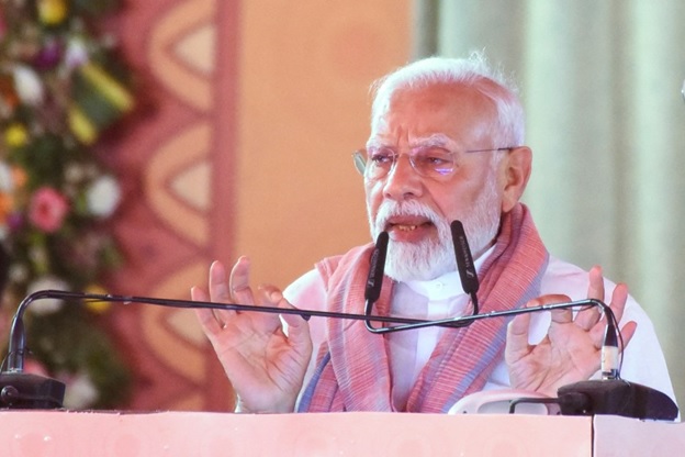 Prime Minister Narendra Modi addressing a rally in Madhubani, Bihar.